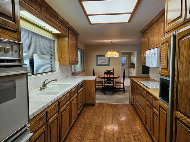 29625 Palomares Rd, Castro Valley CA: https://media.crmls.org/mediaz/e9a2b472-3d4b-496b-bb71-de054dd15b8a.jpg