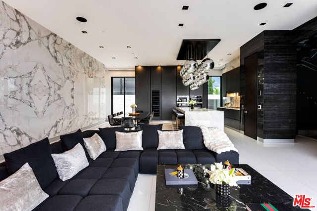 1545 Marlay Drive, Los Angeles CA: https://media.crmls.org/mediaz/e9a2de9a-5082-4574-a774-90daa097d2f4.jpg
