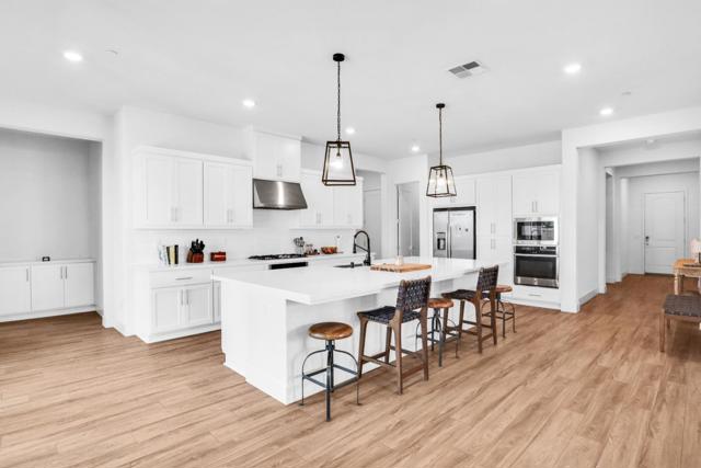 6326 Moser Way, Tracy CA: https://media.crmls.org/mediaz/e9a2e1cb-1fe1-4398-bd13-6955174ce8f7.jpg