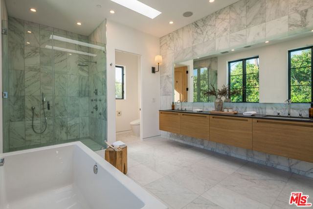 636 N Kilkea Drive, Los Angeles CA: https://media.crmls.org/mediaz/e9a3c170-0e77-49f1-abd5-6c1d2dddd36a.jpg