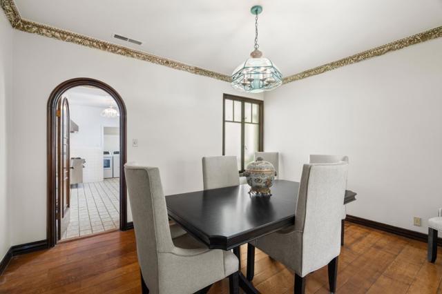 36333635 Webster Street, San Francisco CA: https://media.crmls.org/mediaz/e9a45ff0-58af-43f7-8df9-baa5bf3805fd.jpg