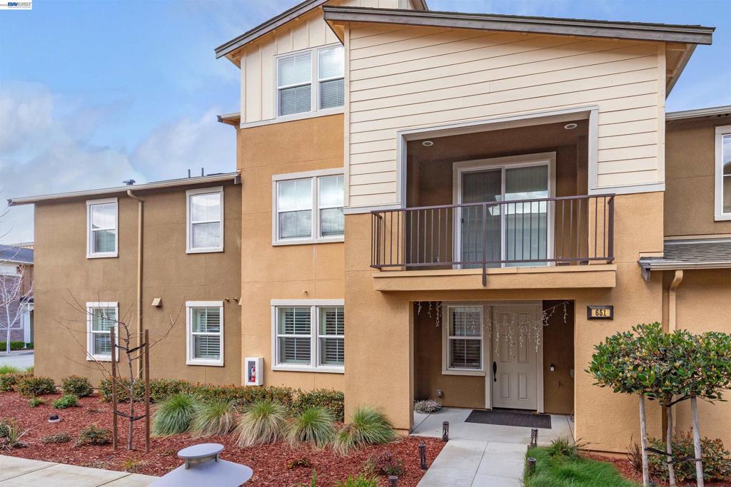 651 Elderberry Dr