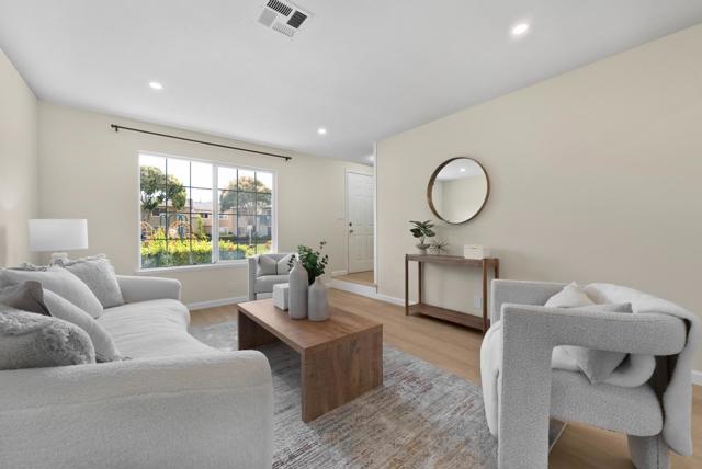 4243 Comet Circle, Union City CA: https://media.crmls.org/mediaz/e9a4e654-d024-4519-9379-5266d2a6434e.jpg
