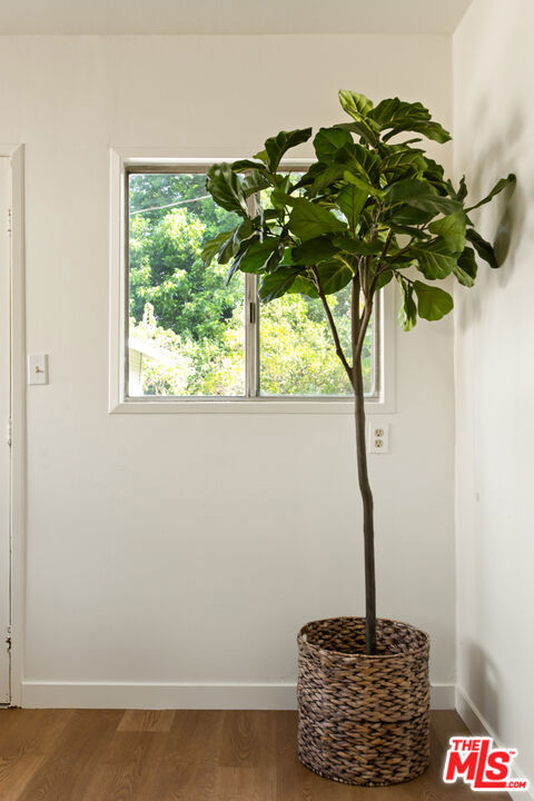4803 Gambier Street, Los Angeles CA: https://media.crmls.org/mediaz/e9a51ce8-60f7-4f04-9934-0335fa28bd0c.jpg