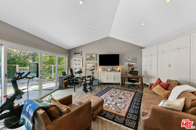 30603 El Sueno Drive, Malibu CA: https://media.crmls.org/mediaz/e9a55d90-29bc-41b0-9fbe-33bcb27c8248.jpg