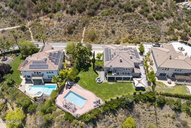 1915 Hazel Nut Court, Agoura Hills CA: https://media.crmls.org/mediaz/e9a5d3f8-93b3-45e1-a462-946a009f90c0.jpg