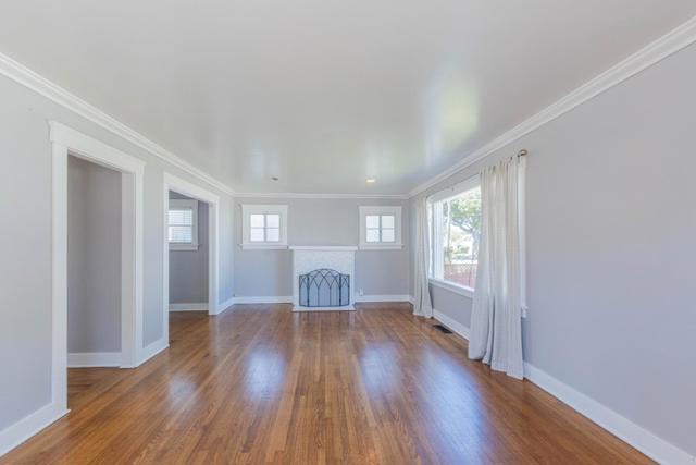 116 Oak Street, Salinas CA: https://media.crmls.org/mediaz/e9a5fba4-2b63-4848-b3ac-4edde75f63e9.jpg