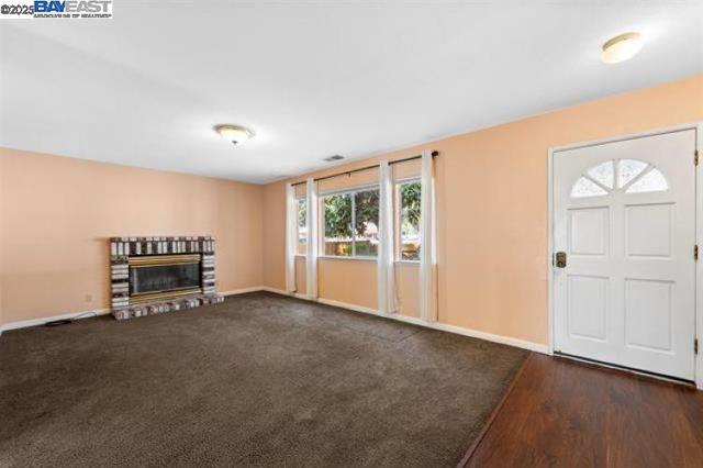 37391 Mission Blvd, Fremont CA: https://media.crmls.org/mediaz/e9a5fe25-5b61-447c-9169-5e180fba1c9f.jpg