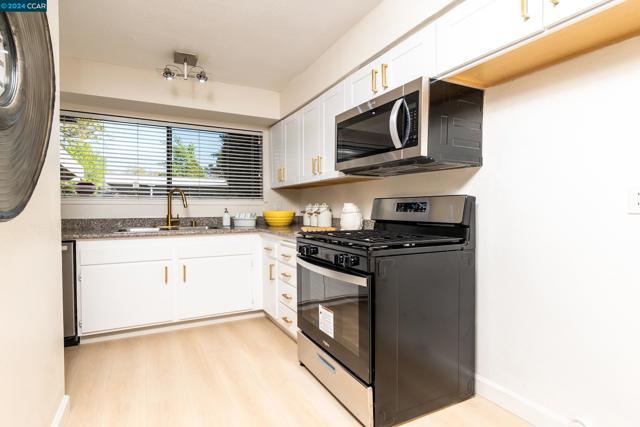 Details for 1315 Kenwal Rd  C, Concord, CA 94521