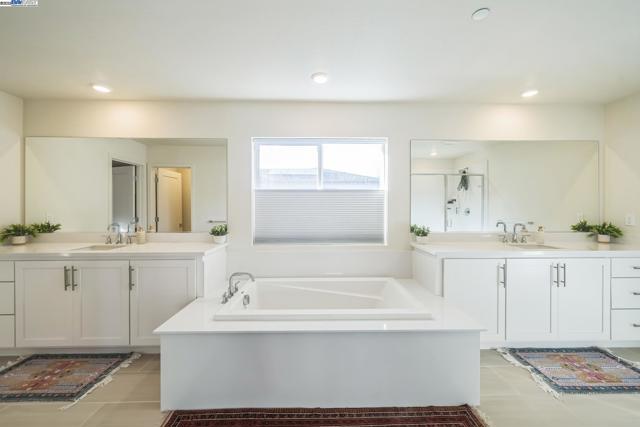 37231 Sand Bar Place, Newark CA: https://media.crmls.org/mediaz/e9a6c53e-a46e-4d09-b78b-c411faca17af.jpg