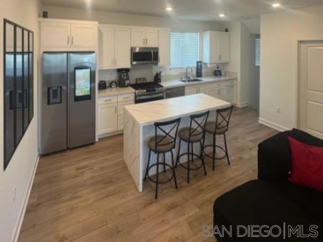 2115 Reed Dr, San Diego CA: https://media.crmls.org/mediaz/e9a6fc0d-cbda-40ac-b3bc-39073478ec0b.jpg