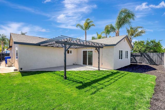 11187 Tyrolean Way, San Diego CA: https://media.crmls.org/mediaz/e9a6fc6e-3c2e-446e-86a7-3d4ac33dcb38.jpg