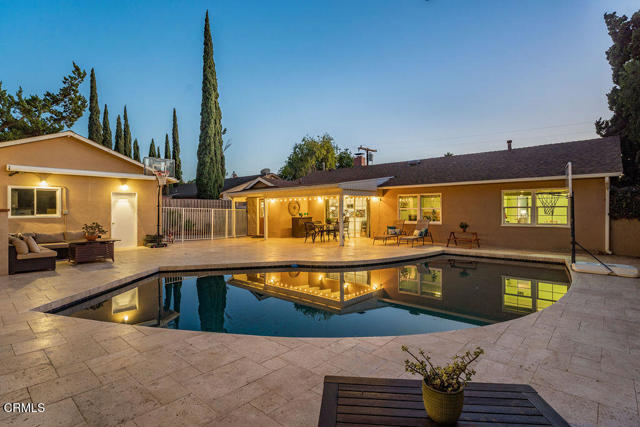 3547 Mevel Place, La Crescenta CA: https://media.crmls.org/mediaz/e9a70d71-c57e-45a4-8711-7c6da3ef3611.jpg