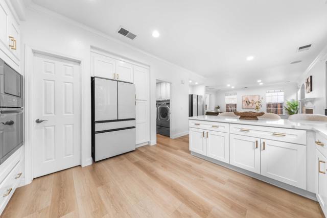 817 Pitkin Loop, San Jose CA: https://media.crmls.org/mediaz/e9a78604-a521-4b9d-9357-e3b8b3f6fca7.jpg