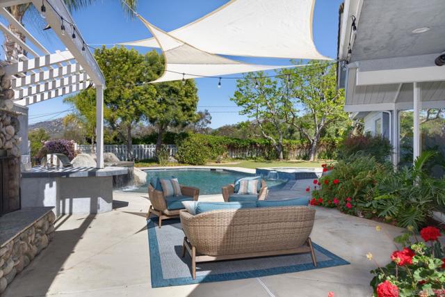 16334 Woodson View Rd, Poway CA: https://media.crmls.org/mediaz/e9a8804c-9403-4bdc-8a31-26f6d8bc987b.jpg