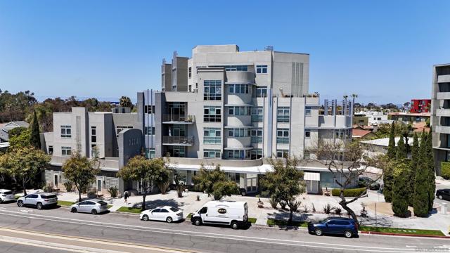 3740 Park Blvd, San Diego CA: https://media.crmls.org/mediaz/e9aaa29d-847b-407e-ba5d-841efdefa244.jpg