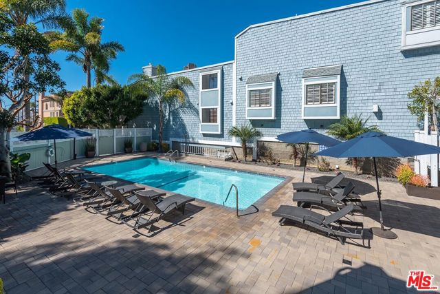 3516 Via Dolce, Marina del Rey CA: https://media.crmls.org/mediaz/e9ac5e7c-1d92-4d70-8835-5c2c05baa869.jpg