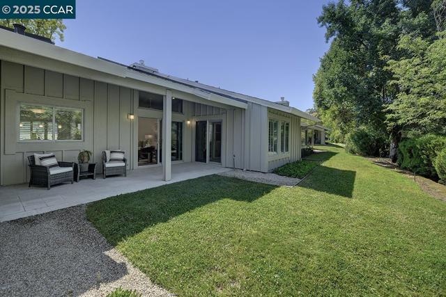 2607 Saklan Indian Dr, Walnut Creek CA: https://media.crmls.org/mediaz/e9ac64bd-c237-4ab9-9d6d-395ea99c6fac.jpg