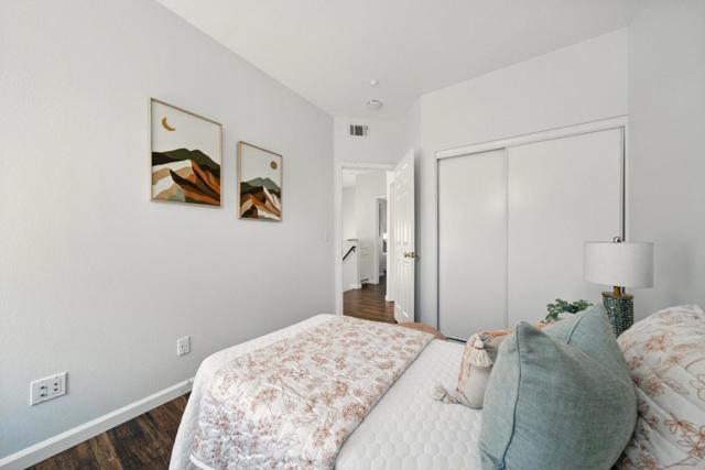 135 Frederick Court, Mountain View CA: https://media.crmls.org/mediaz/e9ac9c9e-9e5b-4bf9-9993-c8b99f151ba0.jpg