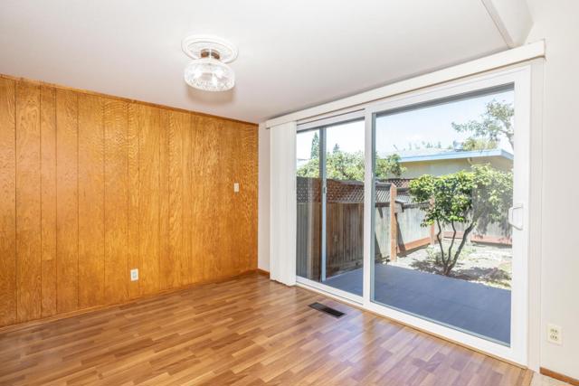 1648 Oak Avenue, Redwood City CA: https://media.crmls.org/mediaz/e9ae215c-6e76-4551-b8d4-595bc3d167ce.jpg
