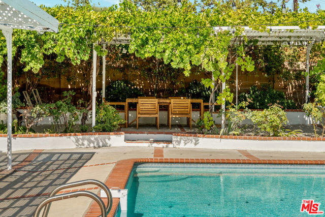 23020 Lita Place, Woodland Hills CA: https://media.crmls.org/mediaz/e9ae9372-d176-418c-ad31-ba903d332e8a.jpg