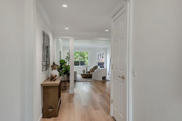 4016 Farm Hill Boulevard, Redwood City CA: https://media.crmls.org/mediaz/e9aee2f1-fbca-4e6e-a332-58db34d1c617.jpg