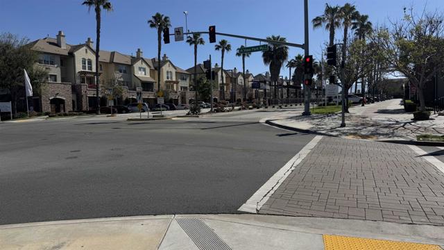 Detail Gallery Image 7 of 8 For 1886 Monaco Dr, Chula Vista,  CA 91913 - 2 Beds | 2 Baths