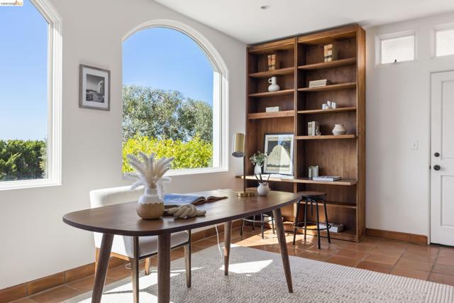 Image 34 of 60 For 4951 Proctor Ave