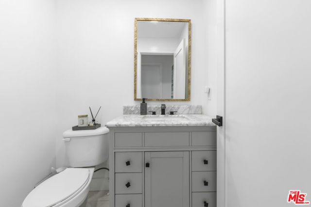 10214 Marcus Avenue photo 15
