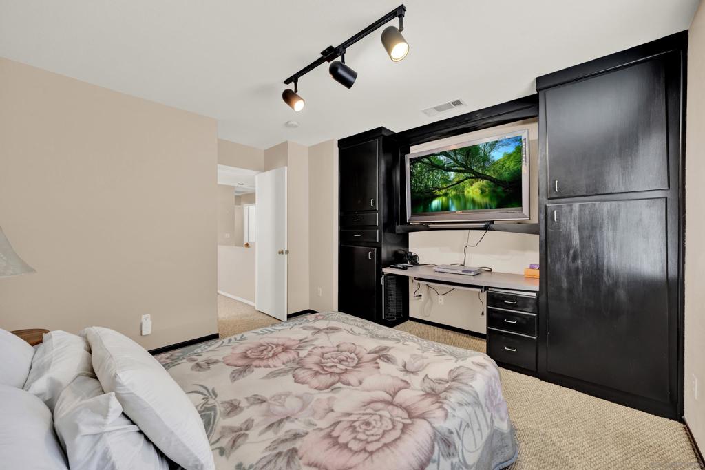 MLS #250033559SD image #32