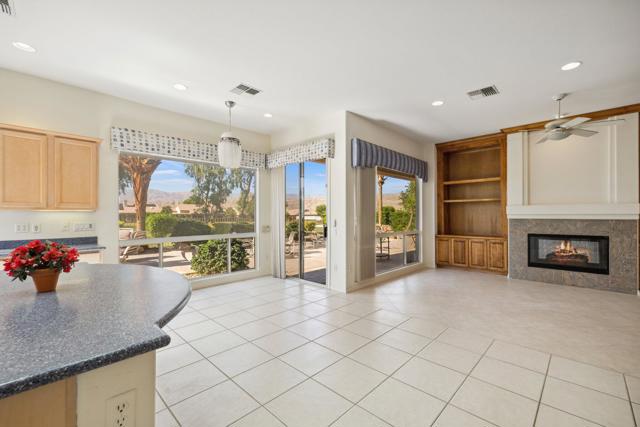 78586 Kensington Avenue, Palm Desert CA: https://media.crmls.org/mediaz/e9b1791e-1350-42f6-8faa-01cb959aab9d.jpg