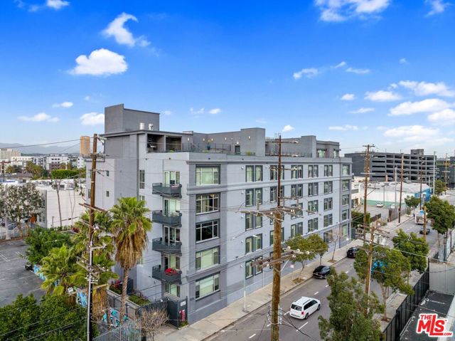 Image 2 for 825 E 4Th St #402, Los Angeles, CA 90013