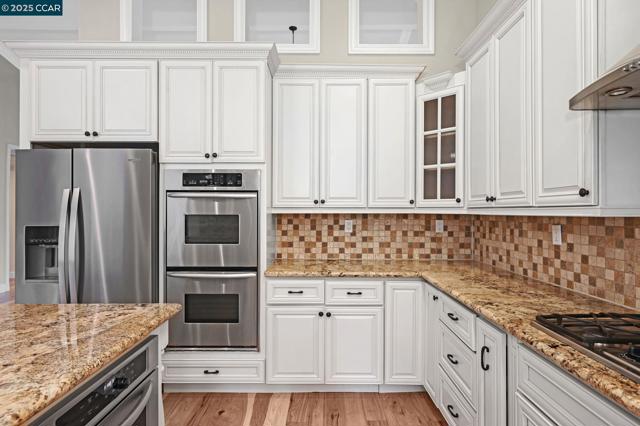260 Saint Christopher Dr, Danville CA: https://media.crmls.org/mediaz/e9b1d3d5-4aa6-4ef2-a32c-c6c78e42fe02.jpg