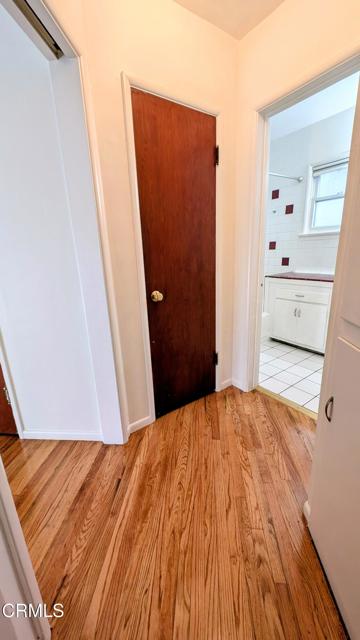 Detail Gallery Image 3 of 9 For 1500 Verd Oaks Dr, Glendale,  CA 91205 - 1 Beds | 1 Baths