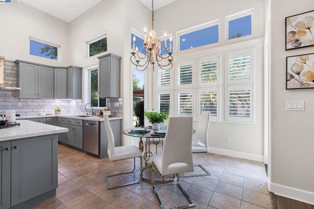 3535 Lessini, Pleasanton CA: https://media.crmls.org/mediaz/e9b3dbc1-f4a3-4389-b887-8d1261d3699d.jpg