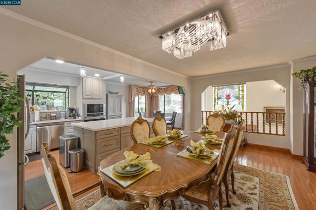 Image 4 of 25 For 716 Gelston Pl