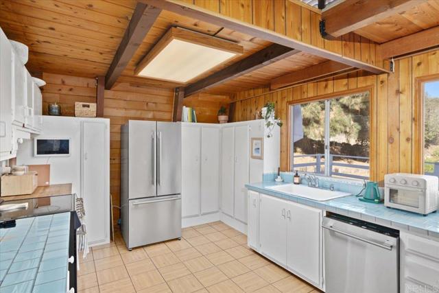 1482 Wilt Rd., Fallbrook CA: https://media.crmls.org/mediaz/e9b4aecf-8165-4b38-a720-3ce563b22c97.jpg