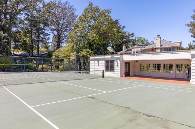 2181 Parkside Avenue, Hillsborough CA: https://media.crmls.org/mediaz/e9b53823-a15f-4841-90c7-181893623cfc.jpg