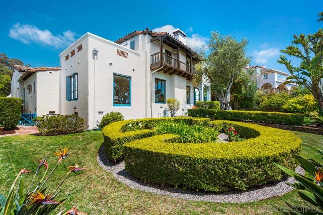 7316 Encelia Dr., La Jolla CA: https://media.crmls.org/mediaz/e9b5c3a9-f005-4334-a229-18141c13d23f.jpg