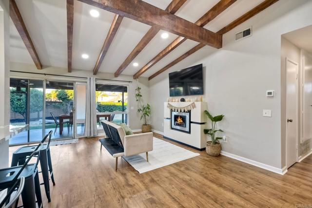 Detail Gallery Image 5 of 44 For 1151 Sander Ct, Escondido,  CA 92026 - 3 Beds | 2 Baths