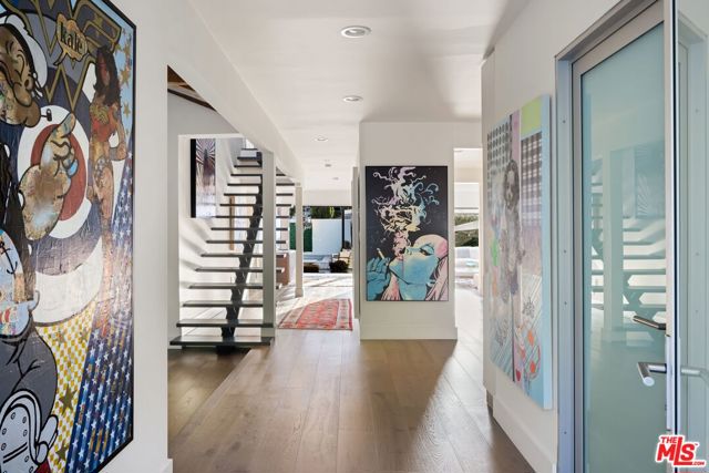 517 N Laurel Avenue, Los Angeles CA: https://media.crmls.org/mediaz/e9b70c1a-8cf4-4c85-bc01-f07051bbc2bb.jpg