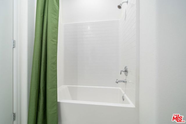 Image 25 of 33 For 98 Zinfandel