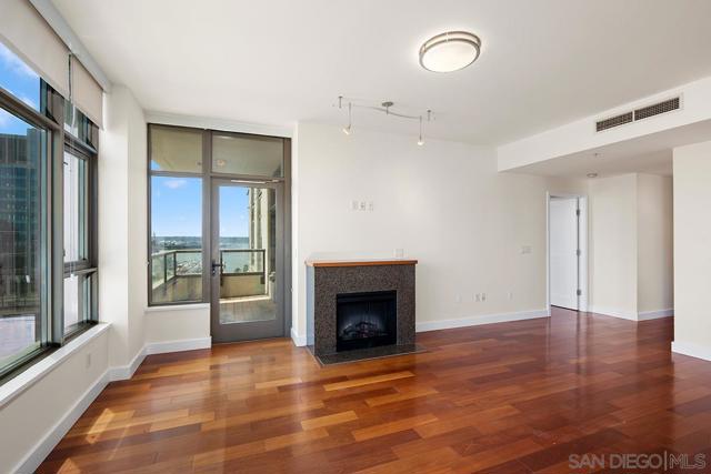 700 W E Street, San Diego CA: https://media.crmls.org/mediaz/e9b7ec3b-697a-41c2-84b4-96a7cbc9f439.jpg