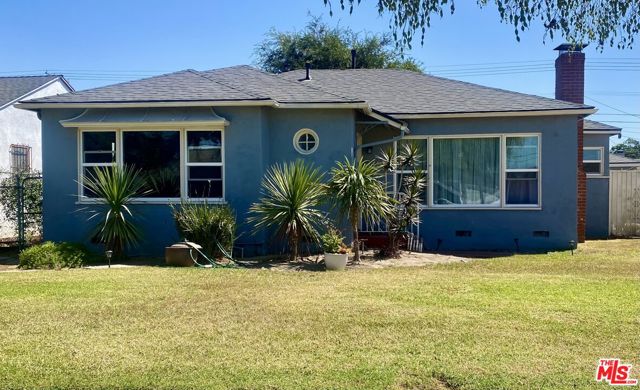 9116 S 5th Avenue, Inglewood CA: https://media.crmls.org/mediaz/e9b8cace-a821-4456-8f50-9b2c46ab5e78.jpg