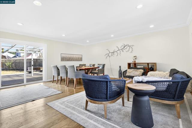 5774 Friar Ct, El Sobrante CA: https://media.crmls.org/mediaz/e9b9663d-8f84-49ba-a0db-aaf34996a40d.jpg