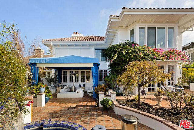 2113 Stoney Hill Road, Los Angeles, CA 90049