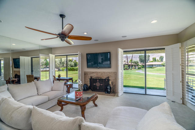 3 Harvard Court, Rancho Mirage CA: https://media.crmls.org/mediaz/e9ba02d6-0c7f-4efc-8bb0-d84dd2861409.jpg
