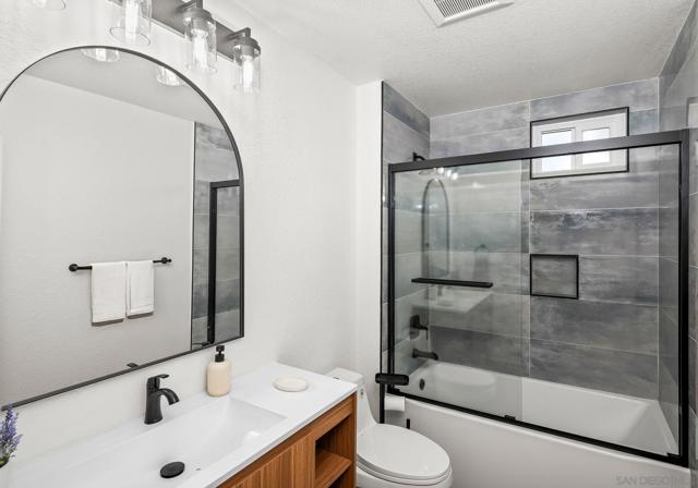 Image 27 of 50 For 152 Evergreen Ave.  4