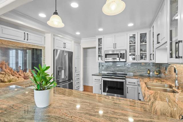 Detail Gallery Image 17 of 34 For 30 Antigua Ct, Coronado,  CA 92118 - 3 Beds | 2 Baths