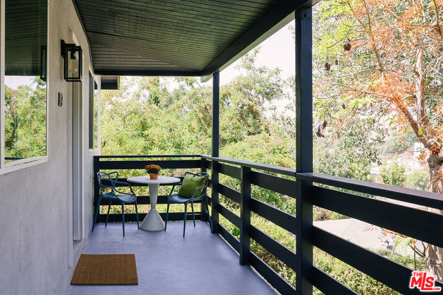 1942 Lake Shore Avenue, Los Angeles CA: https://media.crmls.org/mediaz/e9bb4e47-3640-4633-8330-5fe086f90ae1.jpg